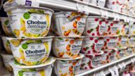 知名優格Chobani被告！標榜「純天然」卻被驗出致癌化學物？