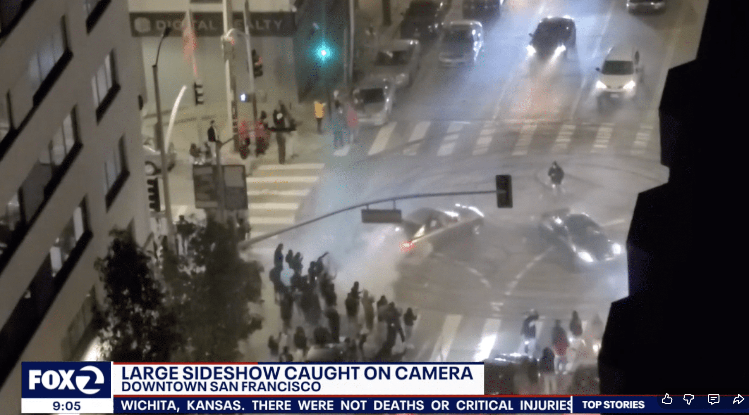 羅偉周四簽署法案，將非法汽車雜耍列為輕罪。圖為此前被拍到的汽車非法雜耍活動。KTVU電視畫面