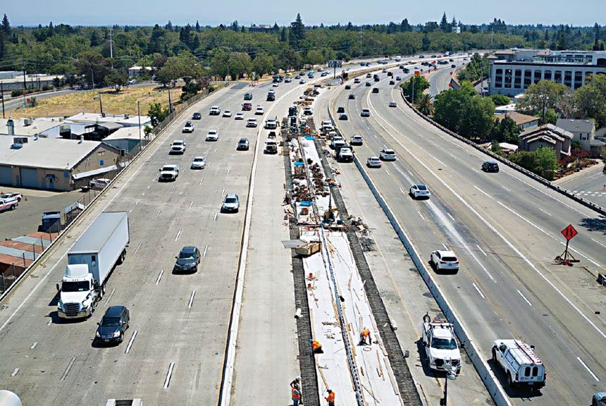 圖為50號公路2024年7月施工現場俯瞰圖。加州運輸局