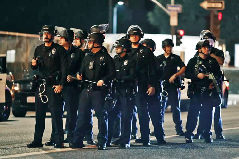 抗議現場禁用部分「非致命」武器