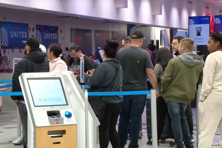 美國聯邦航空管理局宣布關閉埃爾帕索機場10天，數小時後閃電解禁