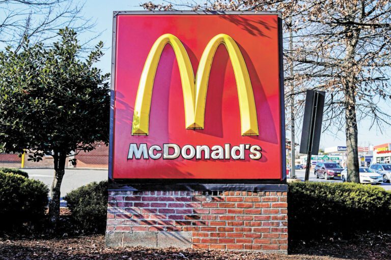 麥當勞第四季度美國開業一年及以上門店的銷售額同比增長6.8%。路透社資料圖片