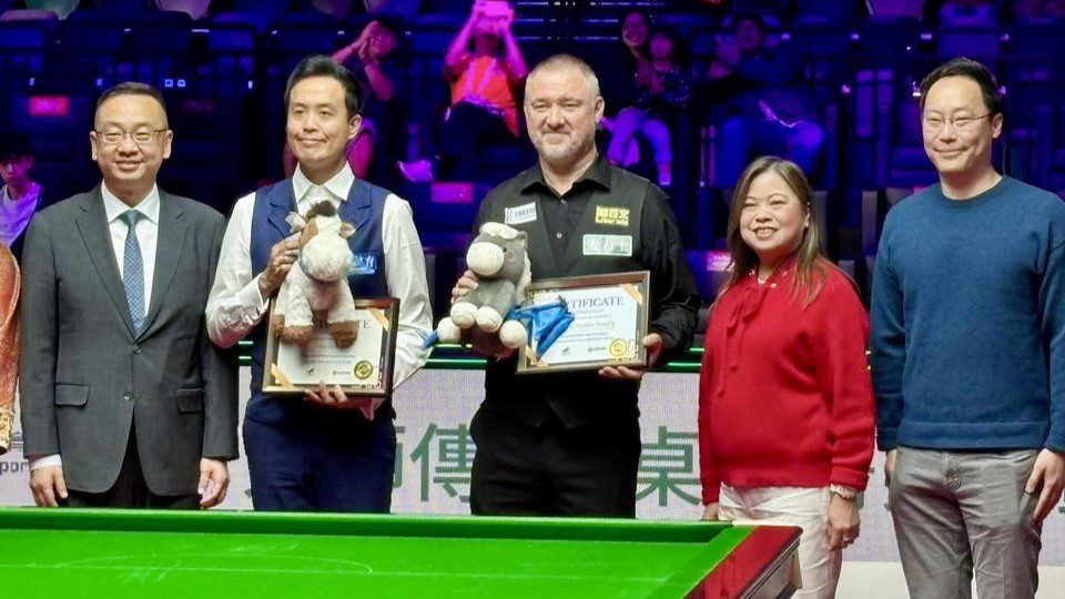 傅家俊表演賽轟出147滿分 羅淑佩親眼見證大讚