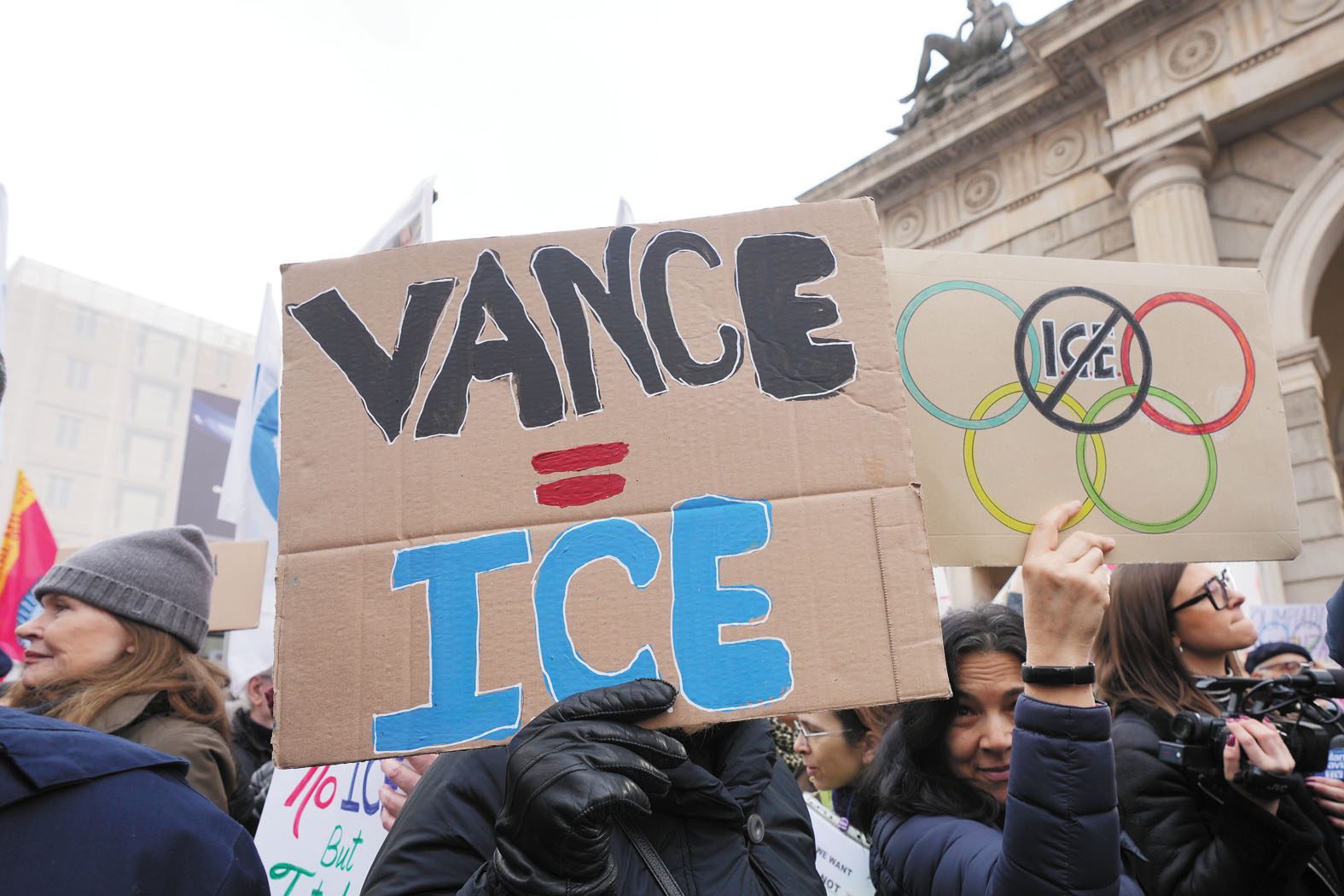 米蘭市民反對美國ICE執法人員參與冬奧安保。美聯社