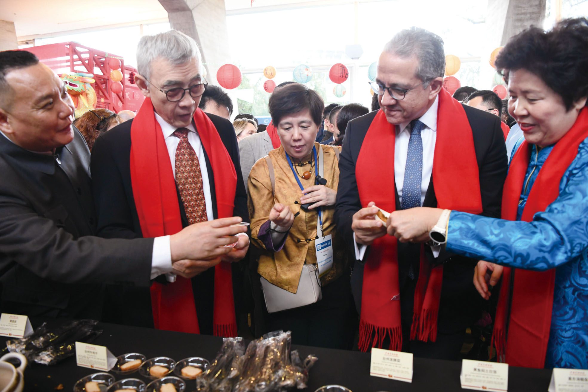 中國常駐聯合國教科文組織代表團當地時間10日在位於巴黎的教科文組織總部舉辦2026年春節廟會活動，多國代表及各界嘉賓約500餘人參與。中新社