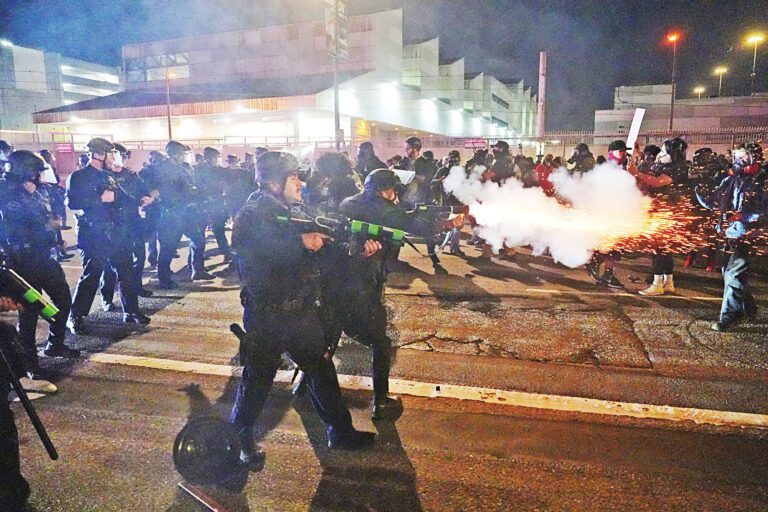 洛杉磯反ICE示威爆衝突多人被捕