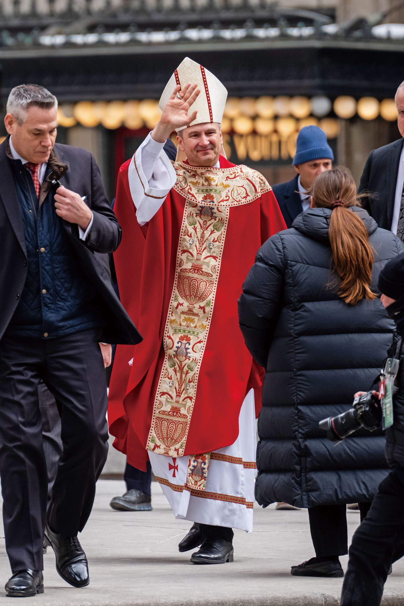 希克斯就任紐約大主教儀式盛大