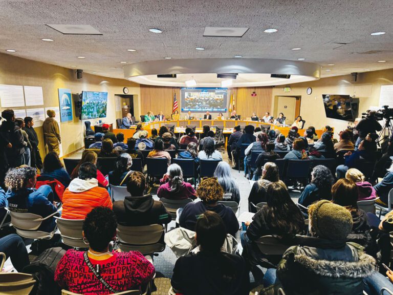 SFUSD教育委員會通過緊急決議，授權校區總學監在教師罷工時，作必要的行政與營運調整。記者蘇婕雅攝