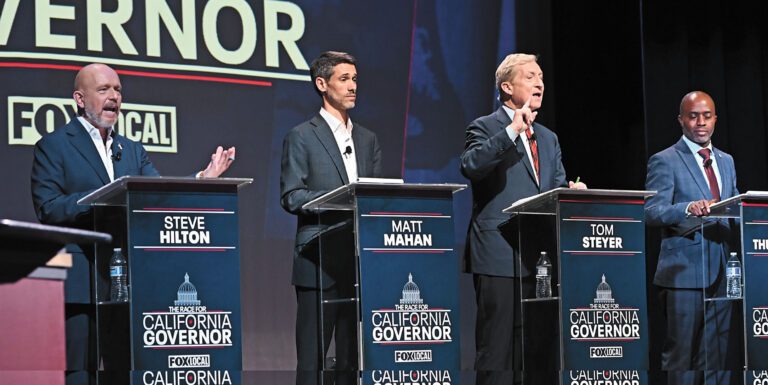 2026州長選舉日前進行首場辯論。左起：希爾頓（Steve Hilton）、馬漢（Matt Mahan）、斯泰爾（Tom Steyer）、瑟蒙德（Tony Thurmond）。美聯社資料圖